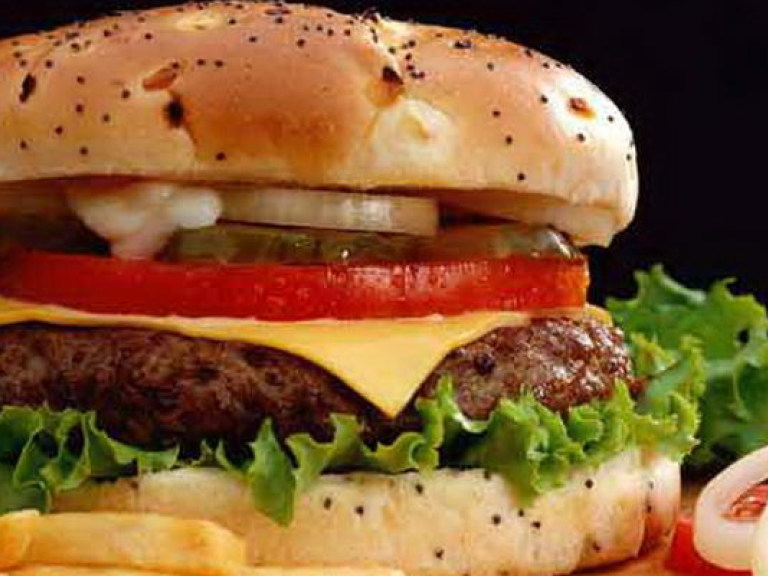 Названа четверка самых вредных продуктов