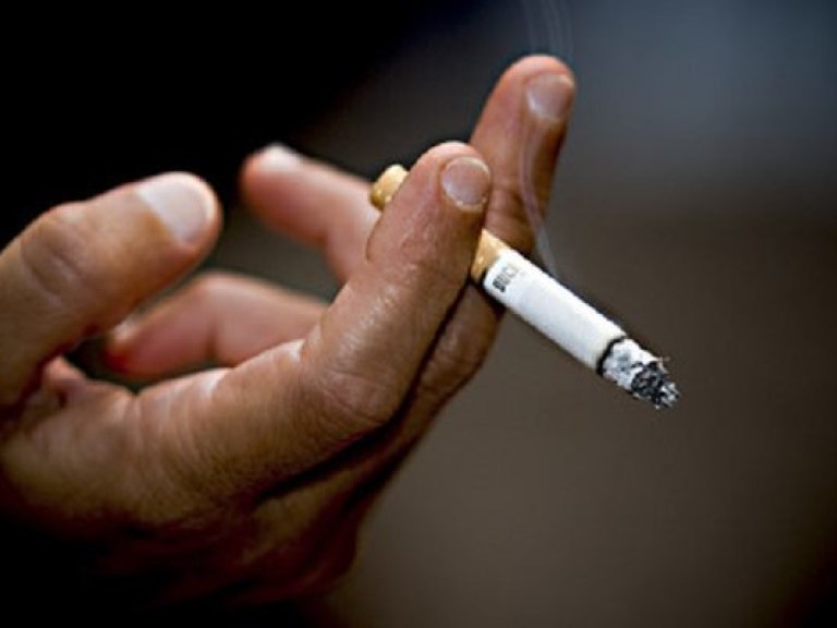 Псориаз назвали болезнью курильщиков