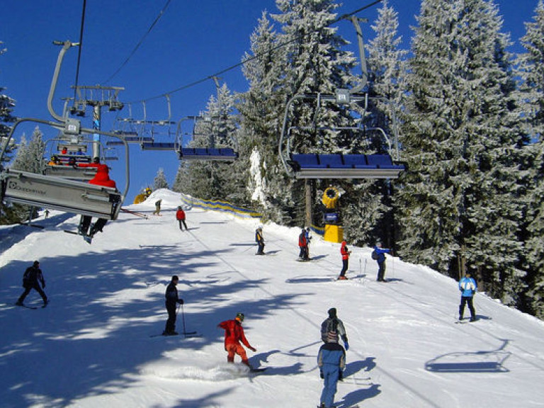 Катание на горных лыжах и сноуборде сжигает до 600 калорий в час — диетолог