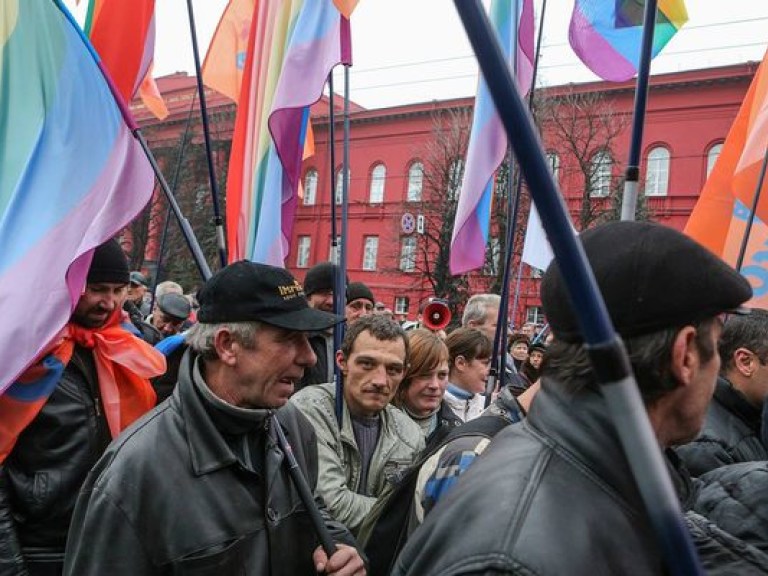 ЛГБТ-активисты собираются присоединиться к Евромайдану