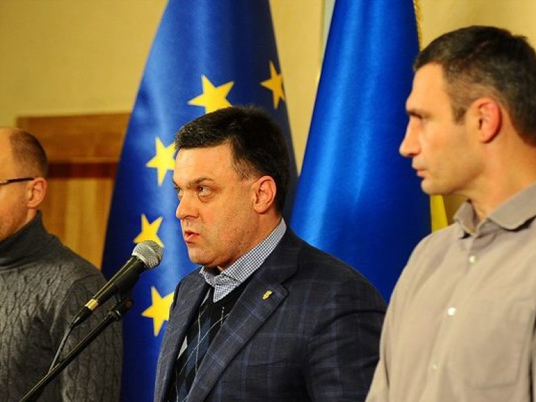 Лидеры оппозиции отказываются комментировать избиение Юрия Луценко