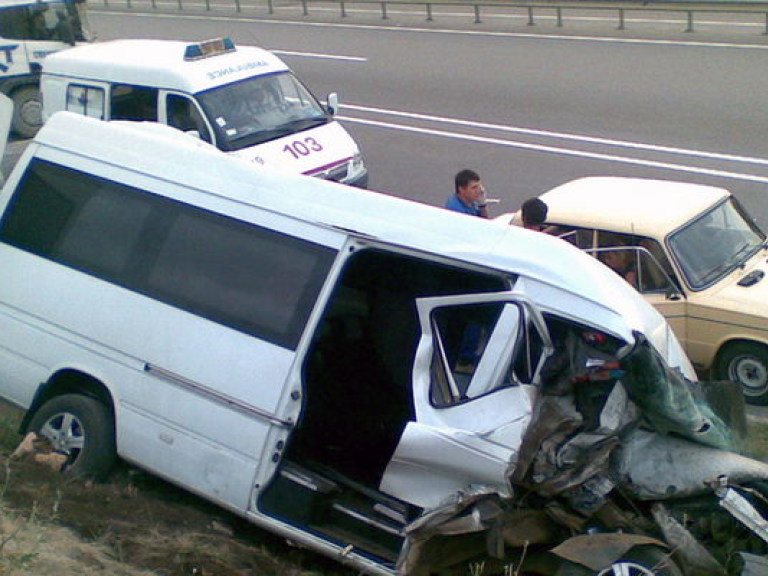 За сутки в ДТП погибли 11 человек