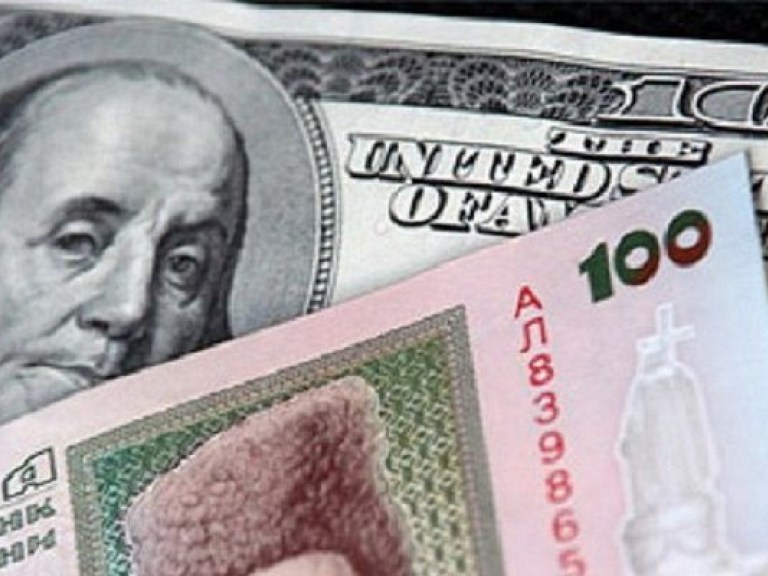Доллар подбирается к отметке 8,4 гривны