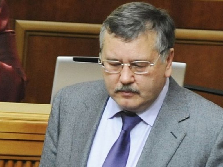 Гриценко сдает депутатский мандат
