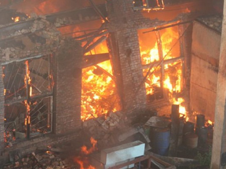 В центре Одессы горит жилой дом
