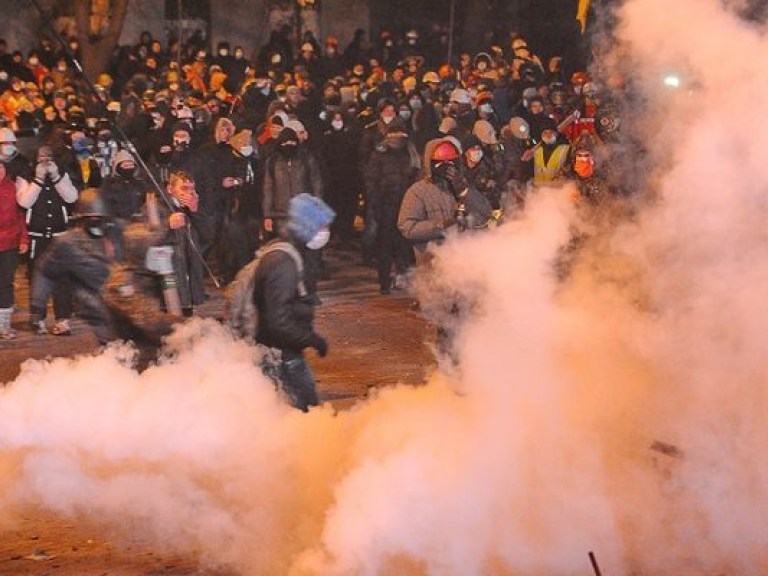 Омельяненко: оппозиция должна нести ответственность за беспорядки в Киеве