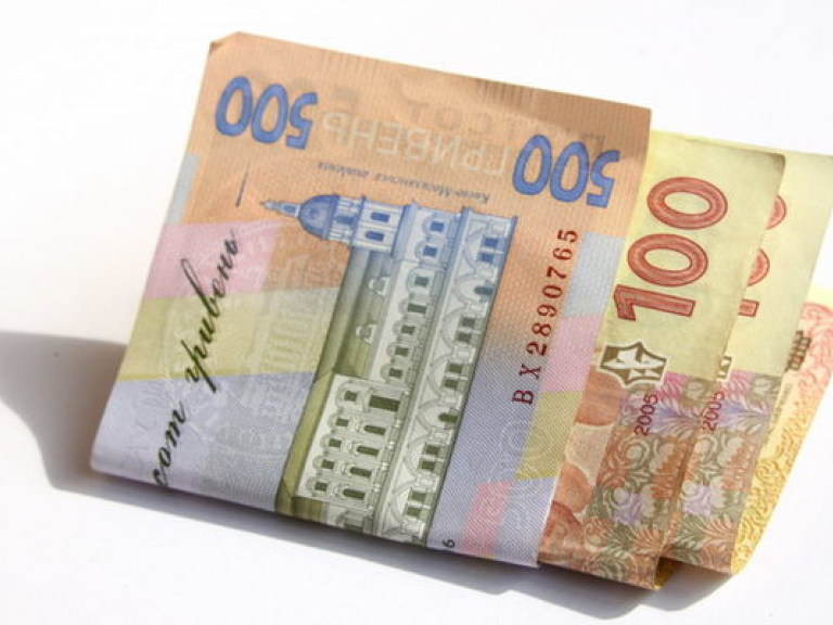 Курс на межбанке доходит до 8,3 гривен за доллар &#8212; эксперт