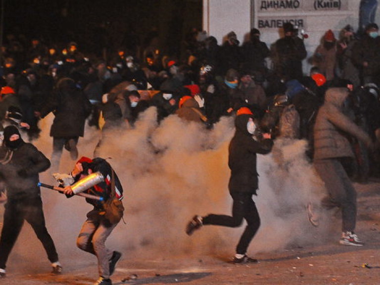 УПЦ призывает протестующих к прекращению силового противостояния