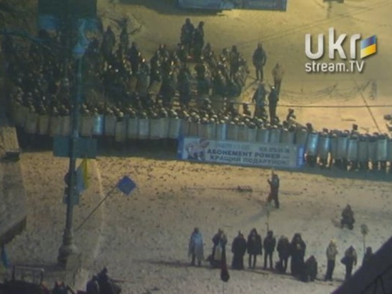 У митингующих и милиции на Грушевского &#8212; относительно спокойная ночь