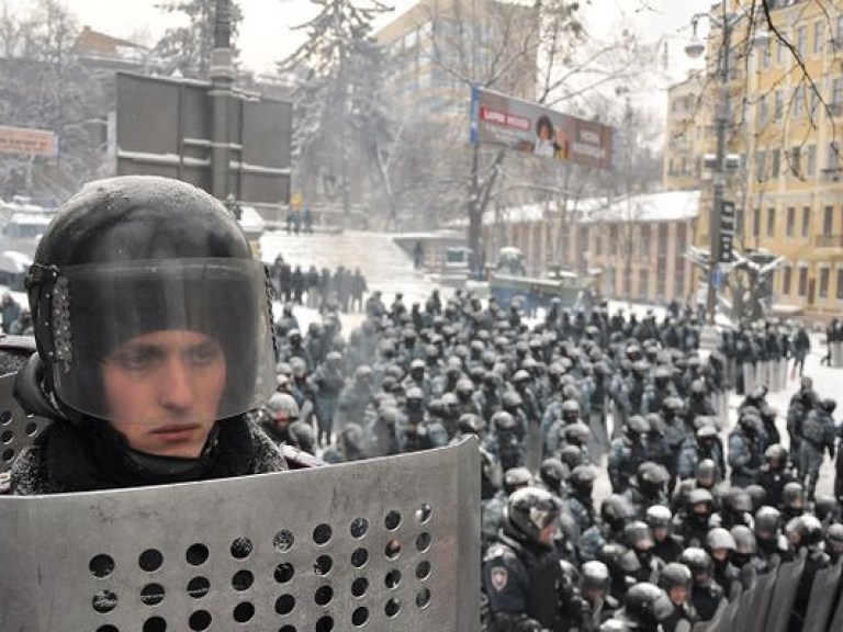К убийствам на Майдане причастны западные спецслужбы