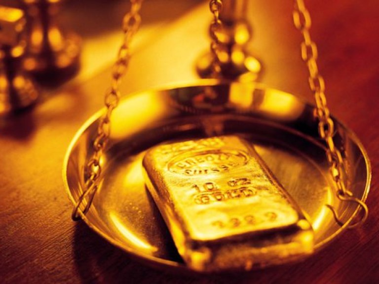 Золото будет дешеветь и в 2014 году