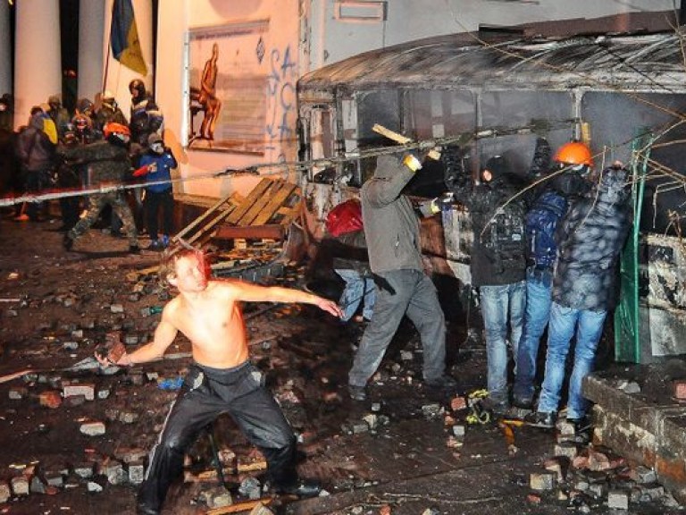 Киеву угрожают погромы – оппозиция потеряла контроль над ситуацией