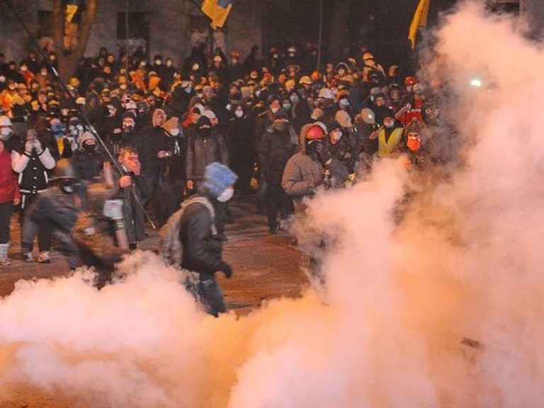 Родители боятся отправлять детей в центральные школы Киева из-за беспорядков