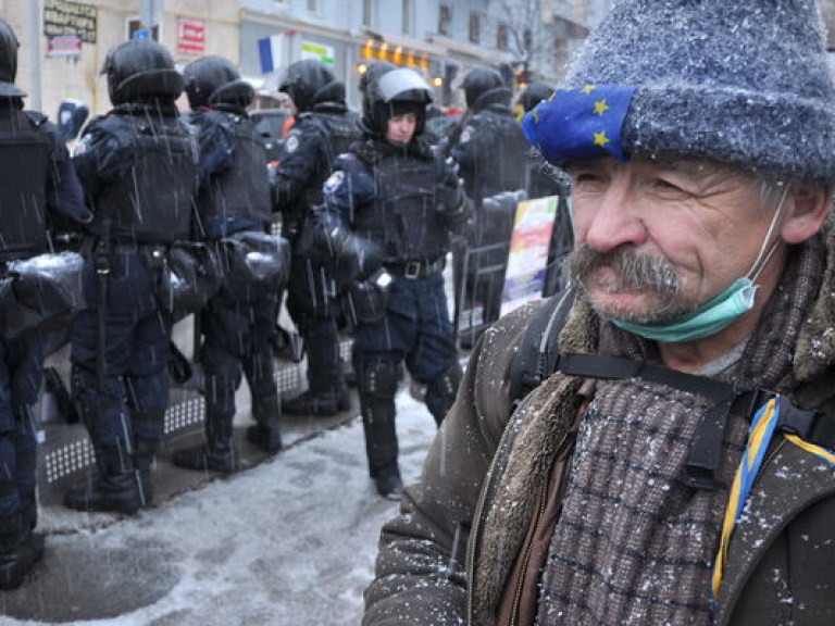 В Украине не хватит военных для введения чрезвычайного положения &#8212; эксперт