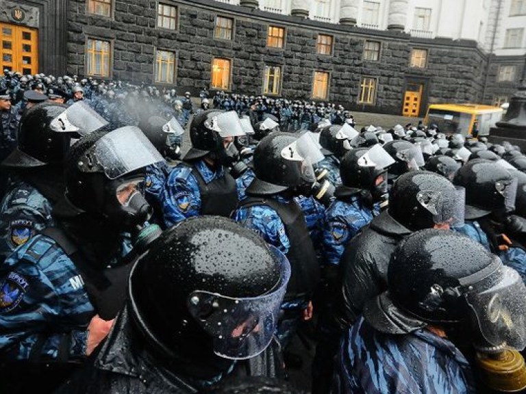 Суд освободил активистов, блокировавших спецподразделение «Тигр» в Василькове