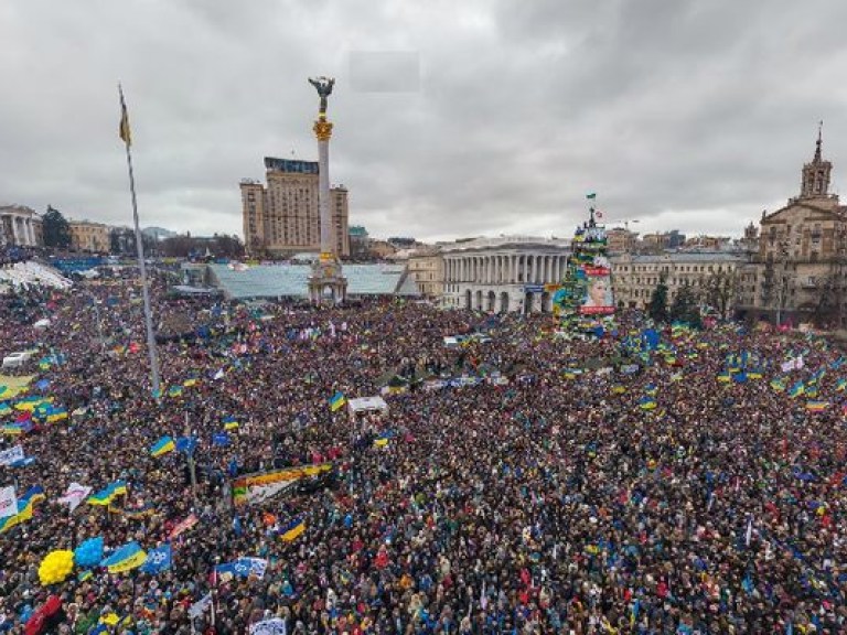 На Майдане отменили народное вече