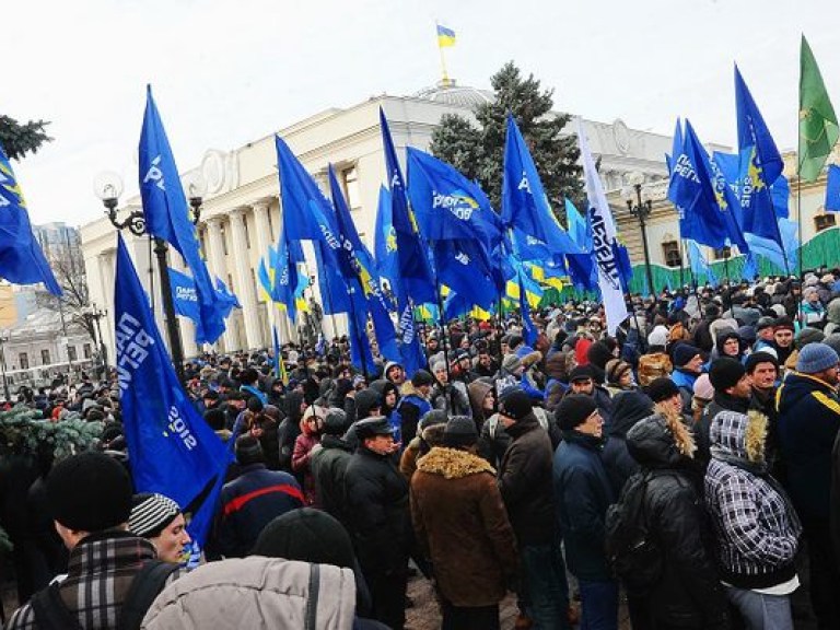 Антимайдан собрали в Киеве всего на один день