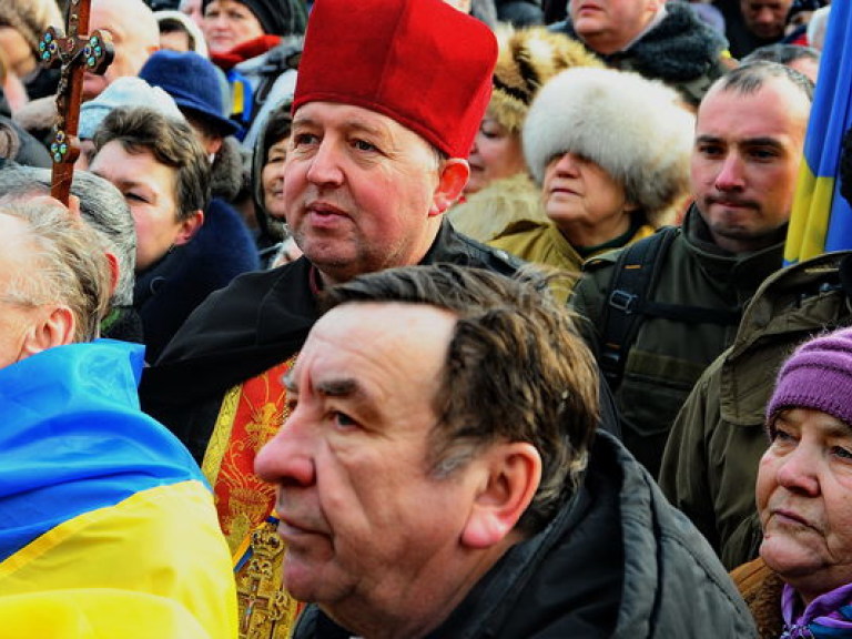 Евромайдановцы ведут «разъяснительную» работу с депутатами уже на подъезде к парламенту