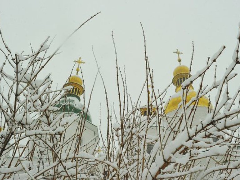 В четверг в Украине температура воздуха опустится до минус 33