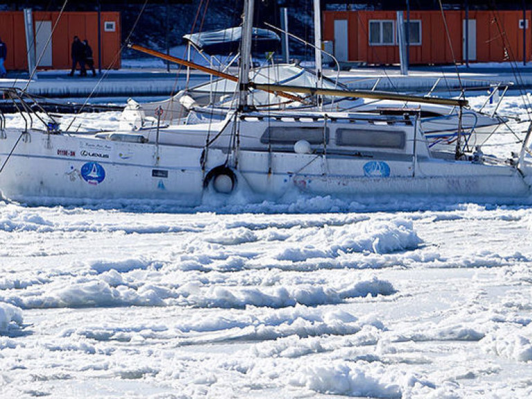 В Одессе из-за сильных морозов замерзает море