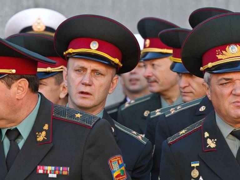 Армия призвала Януковича стабилизировать ситуацию в Украине