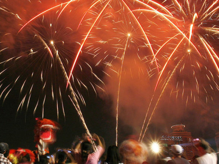 В Китае новый год будут отмечать две недели (ВИДЕО)