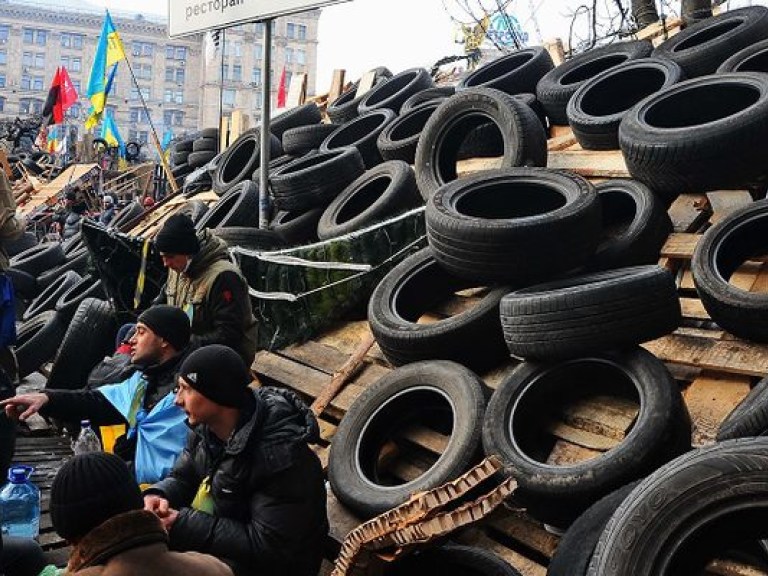 «Зачищать» баррикады пришло 15 киевлян