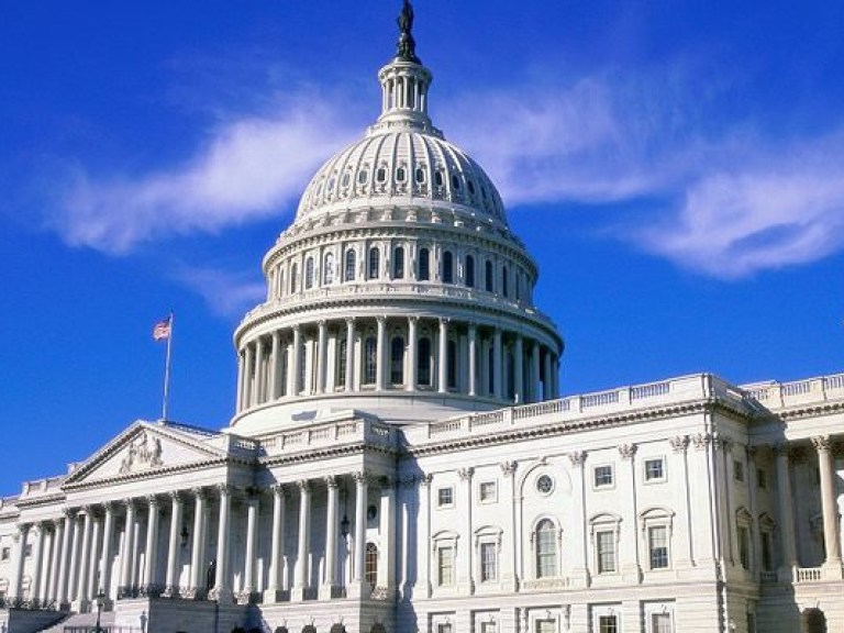 Сенат США одобрил законопроект о повышении лимита госдолга без дополнительных условий