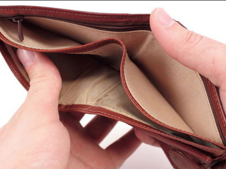 Хотите потерять деньги? Отнесите их в банк!