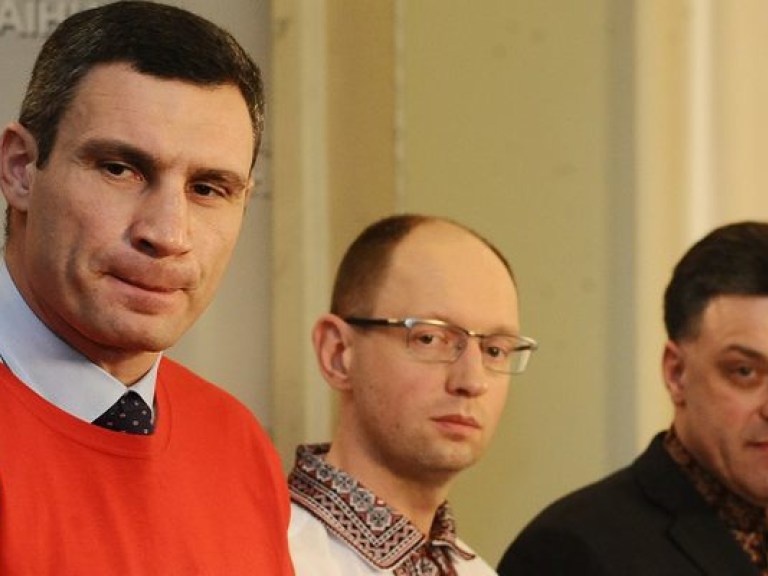 Яценюк и Кличко попросят у Меркель финансовой помощи для Украины