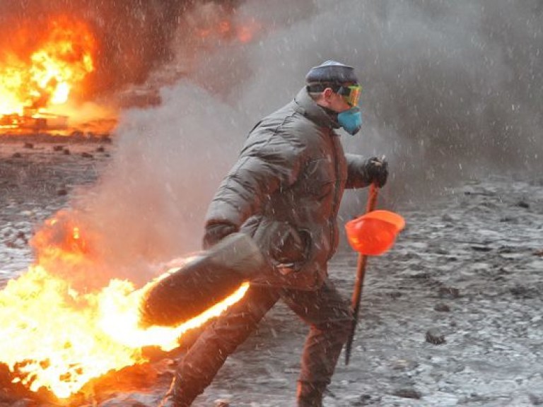 Прокуроры по всей Украине начали процесс освобождения протестующих