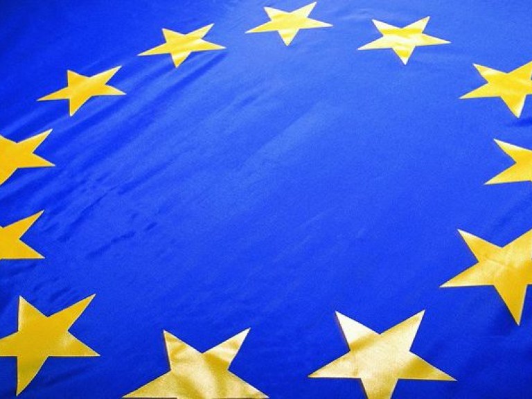 ЕС готов ввести санкции против официального Киева