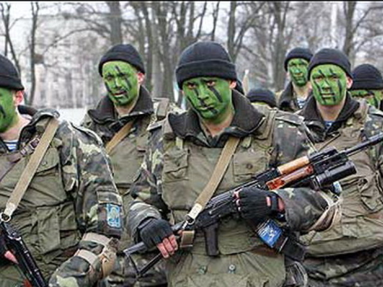 В Киев отправили бригаду десантников — Лебедев