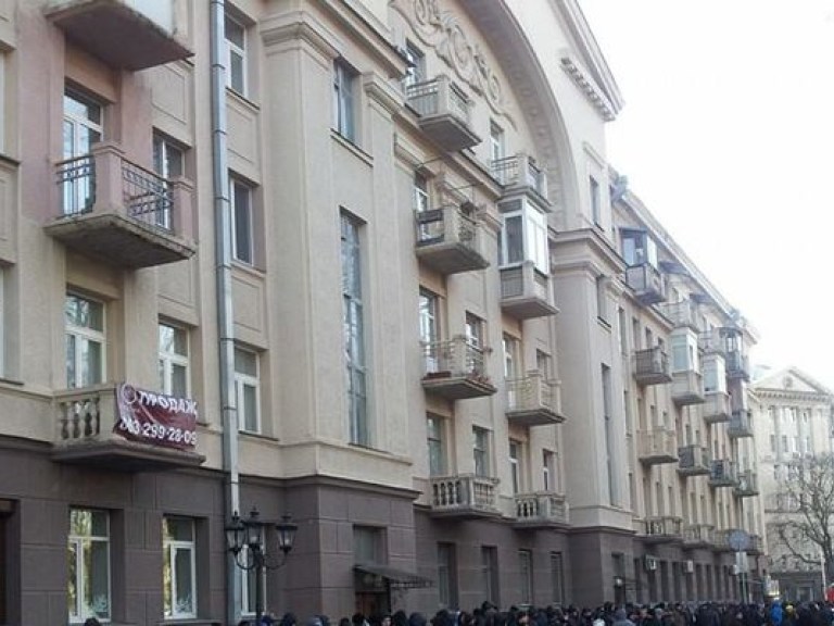 Жители центра Киева покидают квартиры