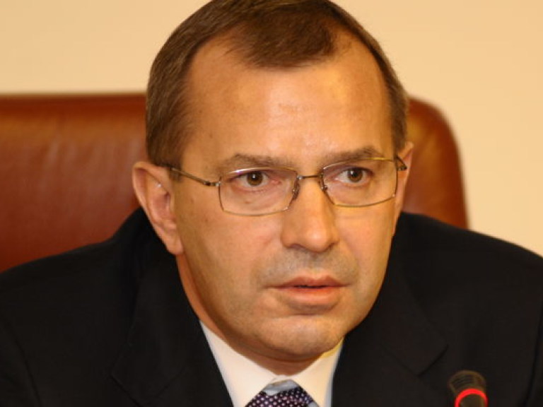 Клюев заставляет губернаторов ехать в Харьков на съезд за федерализацию