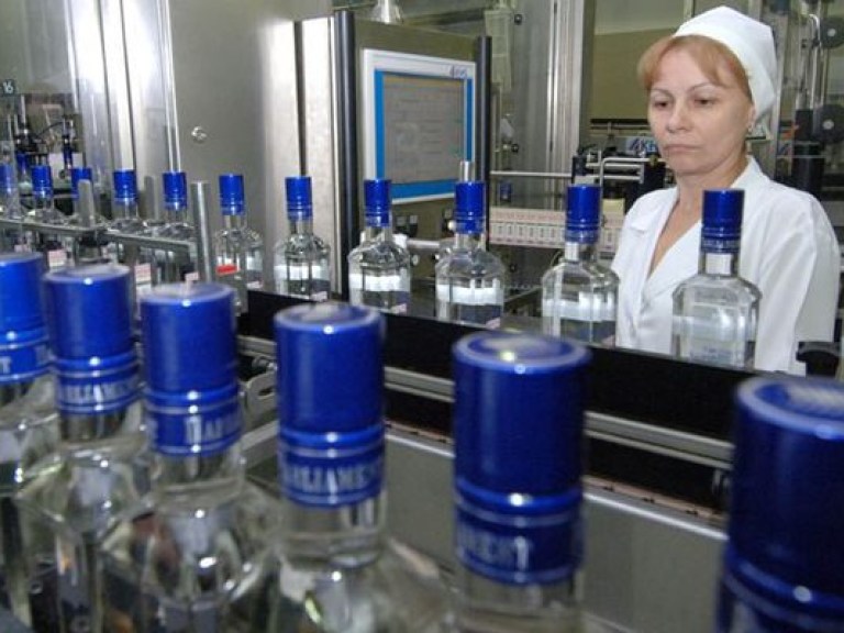 Во Львове еще на три дня продлили запрет на продажу алкоголя после 18:00