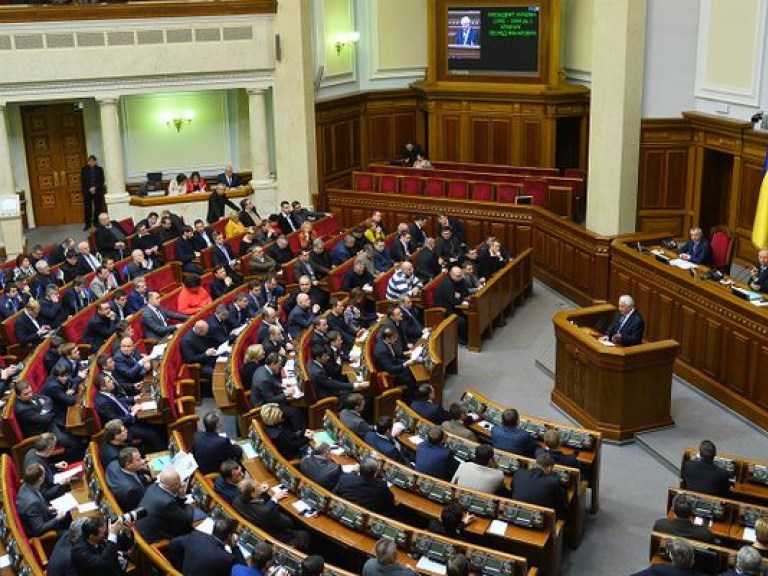 Депутаты поручили будущему президенту присвоить «Небесной сотне» звание «Герой Украины»