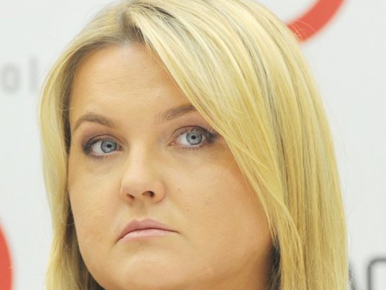 Жена лидера КПУ Петра Симоненко Оксана Ващенко: Сейчас мародерство и беззаконие творят те, кто призывал к закону