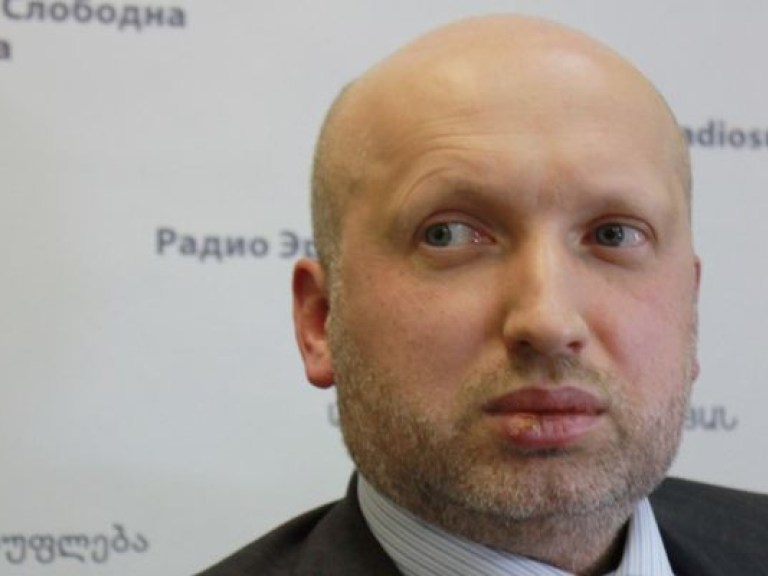 Турчинов уволил главнокомандующего Вооруженными силами Украины