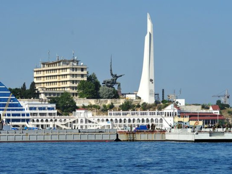 В Севастополе отряд морской охраны окружили военнослужащие Черноморского флота РФ &#8212; Госпогранслужба