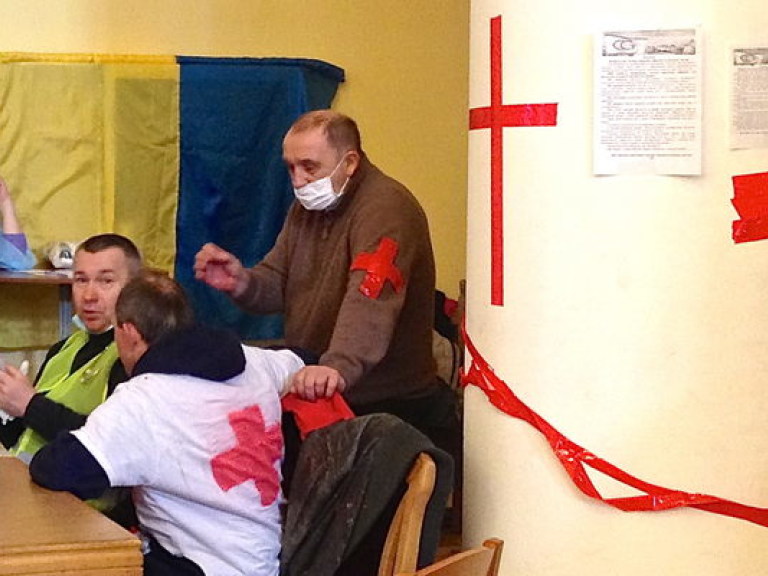 Лекарства, оставшиеся в медпунктах на Майдане, отдадут в больницы, а в центре столицы останутся работать психиатры