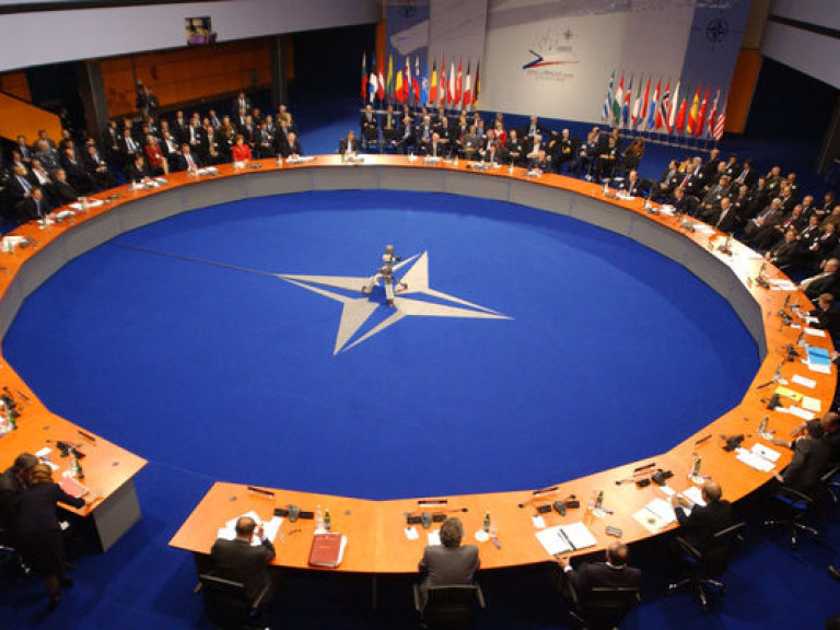 Ситуацию в Украине обсудят экстренные советы НАТО,  ООН и ЕС