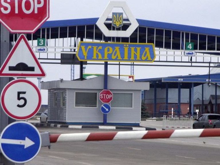 Госпогранслужба опровергает массовый выезд украинцев из страны