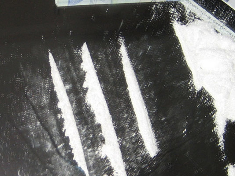 В Аргентине торговцы наркотиками перевозят кокаин в лыжах