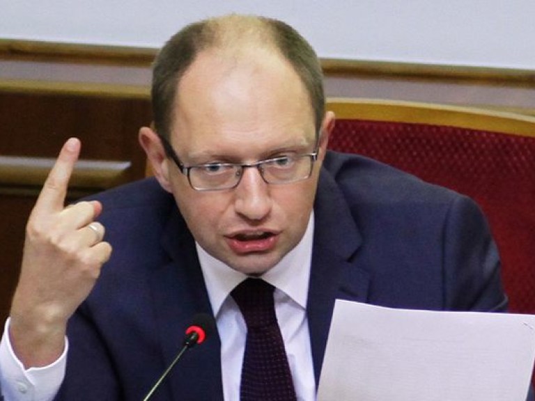 Яценюк отправится в США обсудить пути урегулирования ситуации в Украине