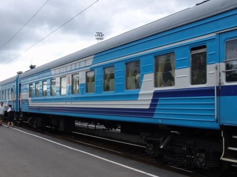 В «Укрзализныце» заявили, что поезда в Крым не отменяли – приказа не было
