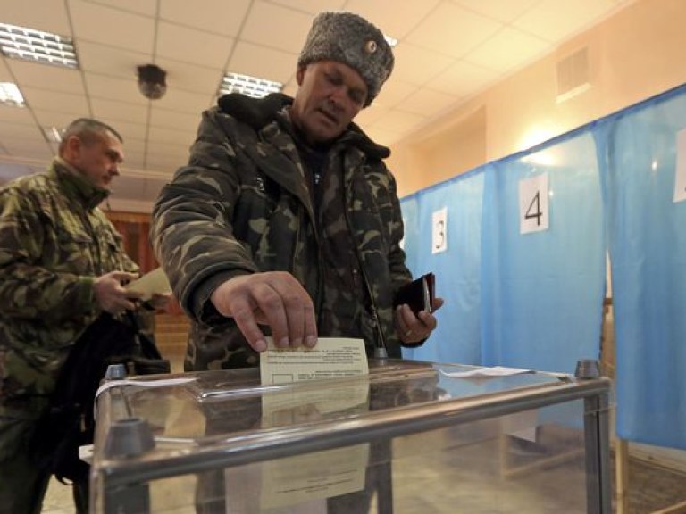 За воссоединение с Россией проголосовали 93% крымчан — экзит-полл