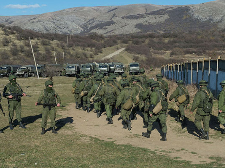 Закон об оккупированных территориях не описывает механизм вывода украинских военных из Крыма — эксперт