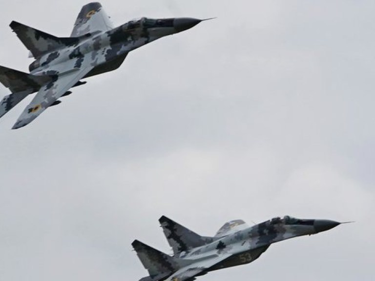 Франция прекращает большую часть военного сотрудничества с Россией
