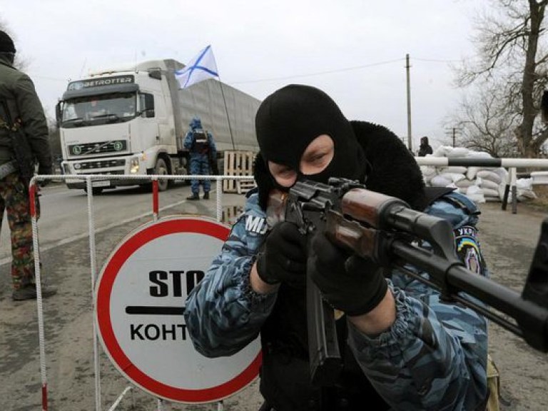 Власти Крыма запретили въезд в республику почти двум сотням украинских политиков